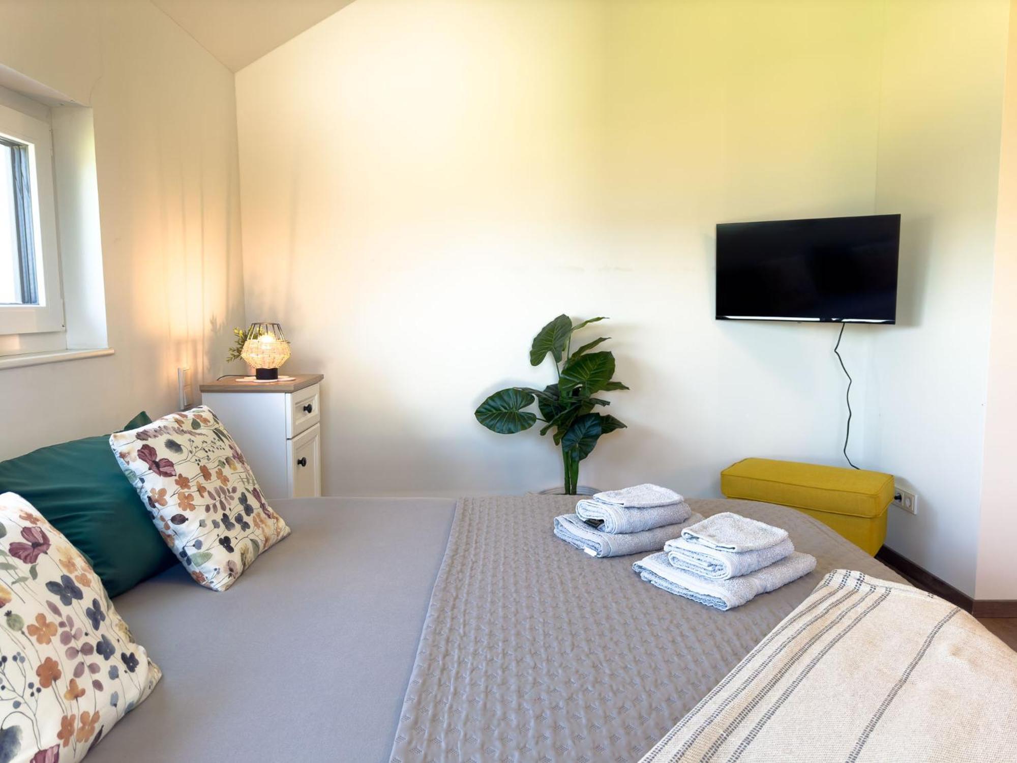 Serenity Vista Retreat Bnb Bescheid Экстерьер фото
